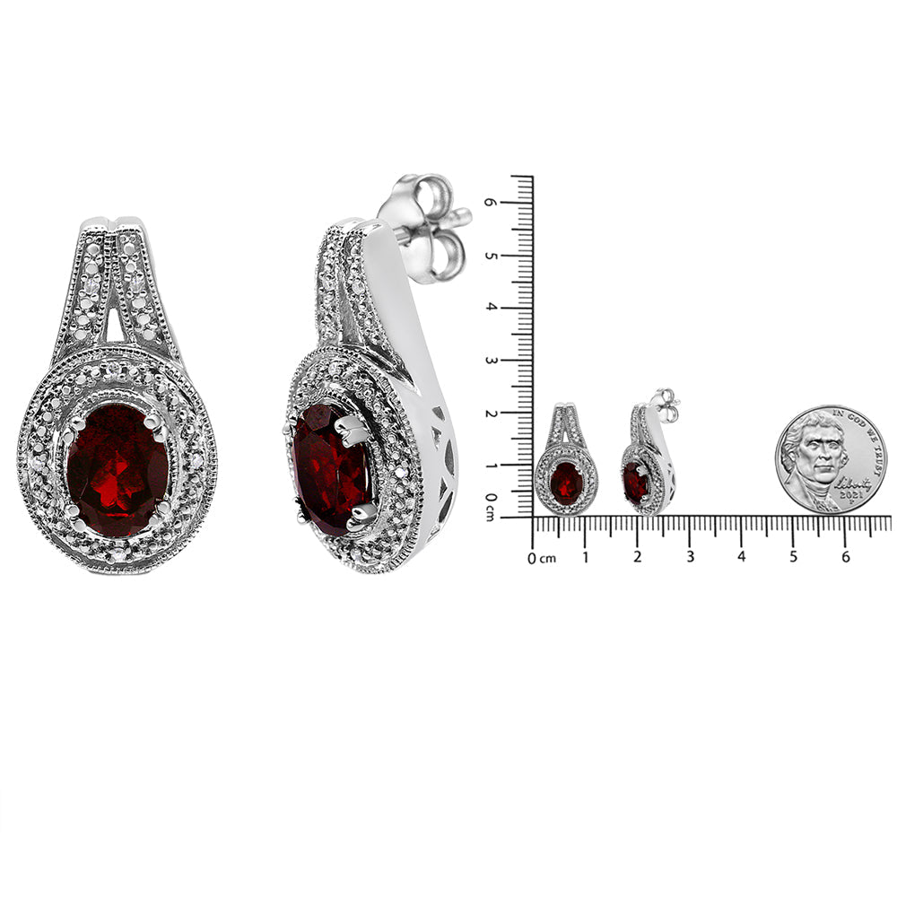Pendientes de plata de ley 925 con detalles de diamantes y granate rojo ovalado de 8 x 6 mm (color IJ, claridad I1-I2) - Friggin Jewelry