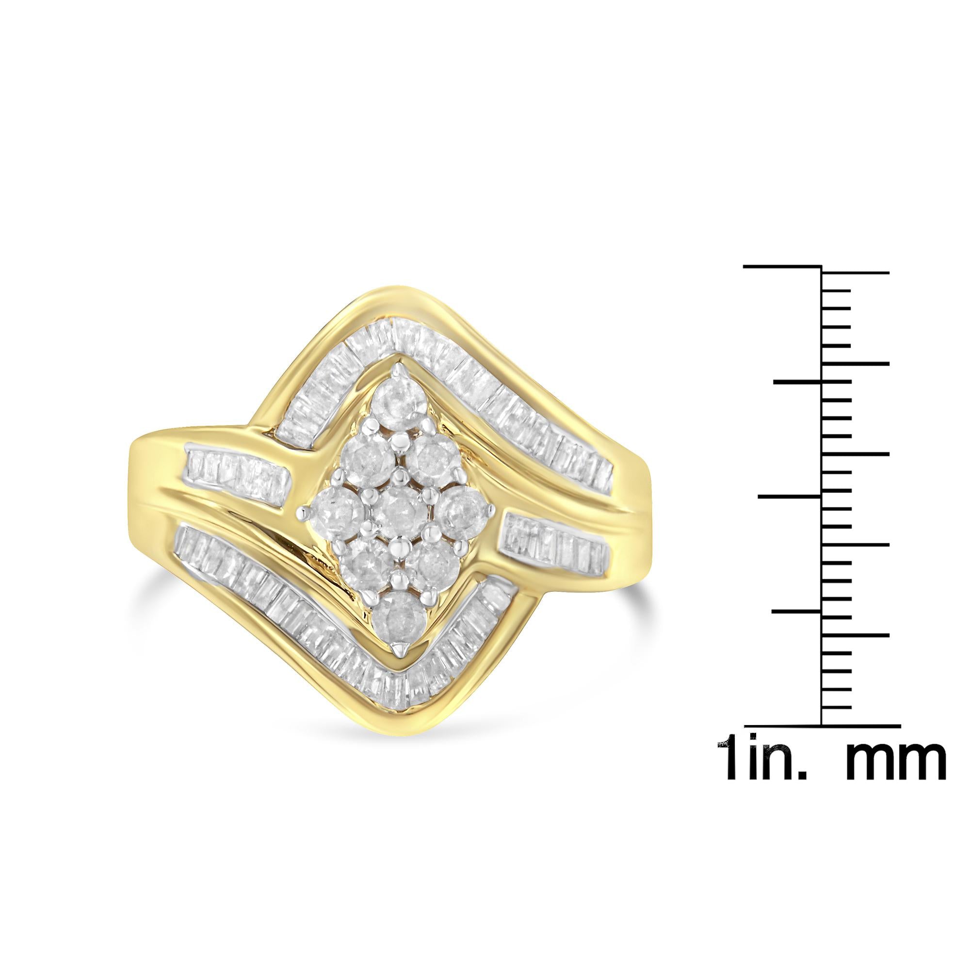 Anillo de oro amarillo de 10 quilates sobre plata de ley 0,925 con diamantes en racimo (1 ct, color IJ, claridad I2-I3) - Friggin Jewelry
