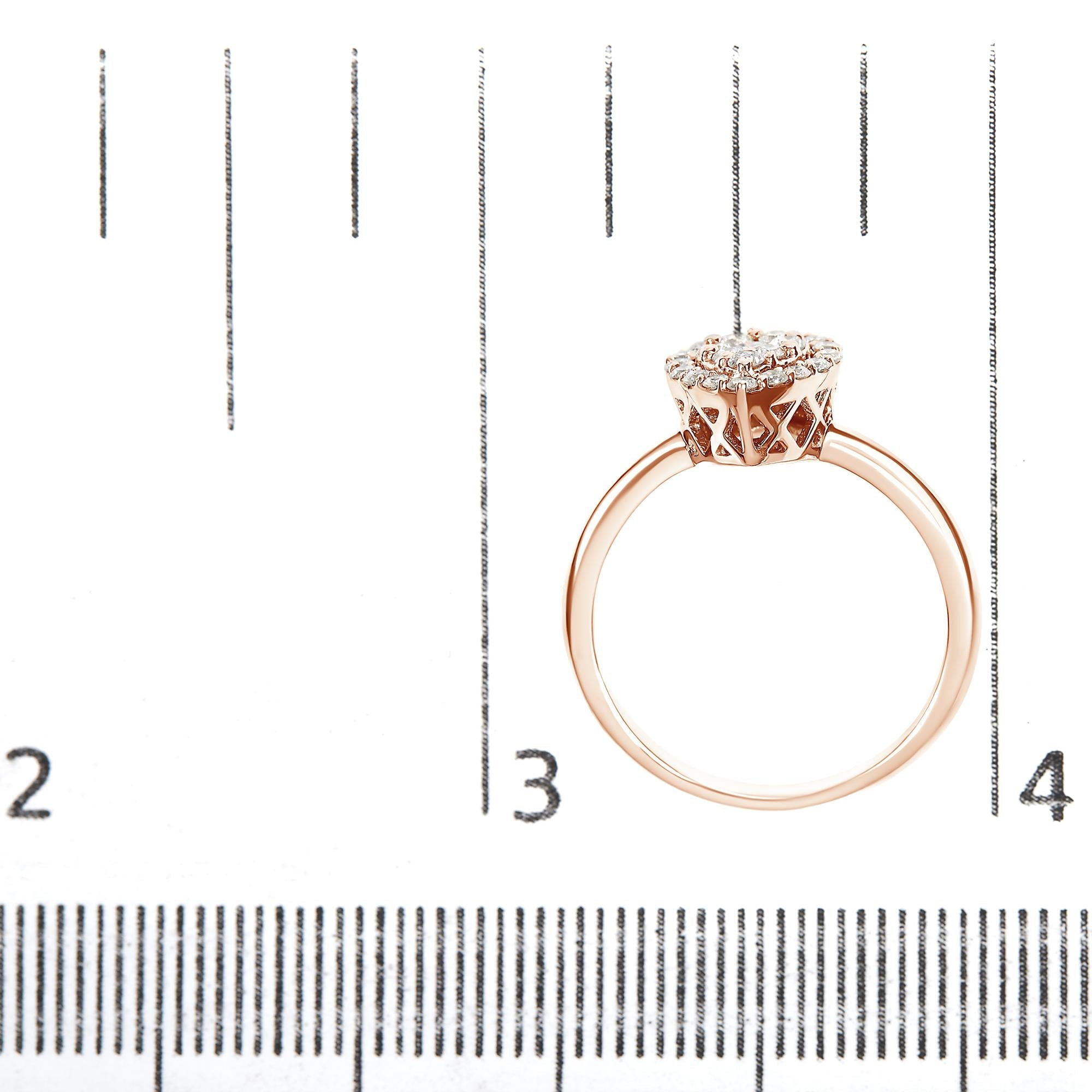 Anello con promessa Halo in oro rosa 10 carati con diamanti compositi da 3/8 carati a forma di pera (colore IJ, purezza I2-I3) - Friggin Jewelry