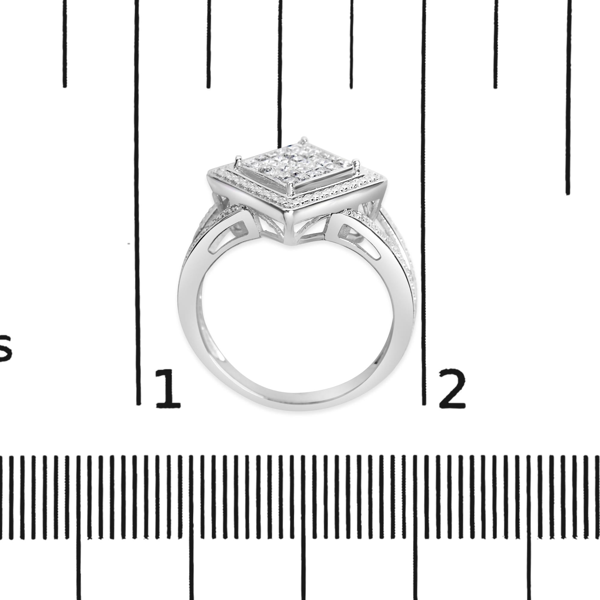 Anillo de plata de ley 925 con halo de cuentas y rombos de diamantes de talla princesa de 1/3 ct (color HI, claridad SI1-SI2) - Friggin Jewelry