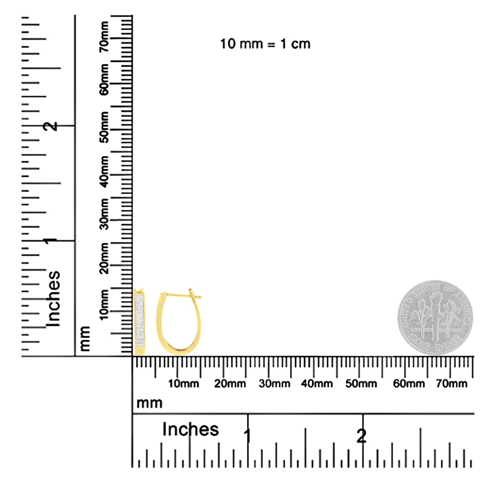 Orecchini a cerchio in oro giallo 10 carati con diamanti taglio principessa da 1/2 carati incastonati in modo invisibile (colore HI, purezza SI2-I1) - Friggin Jewelry