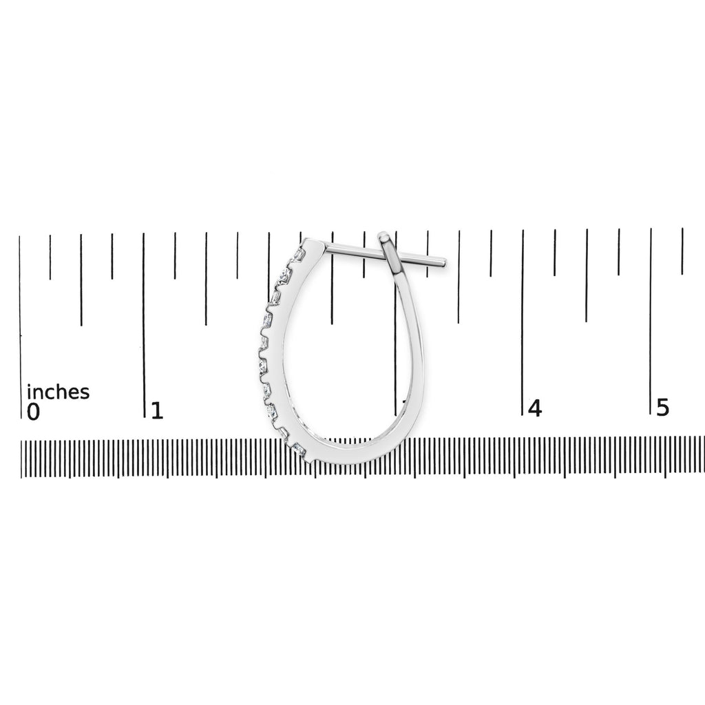 Aros de oro blanco de 10 quilates con diamantes alternados en forma de "U" (color IJ, claridad I2-I3) - Friggin Jewelry