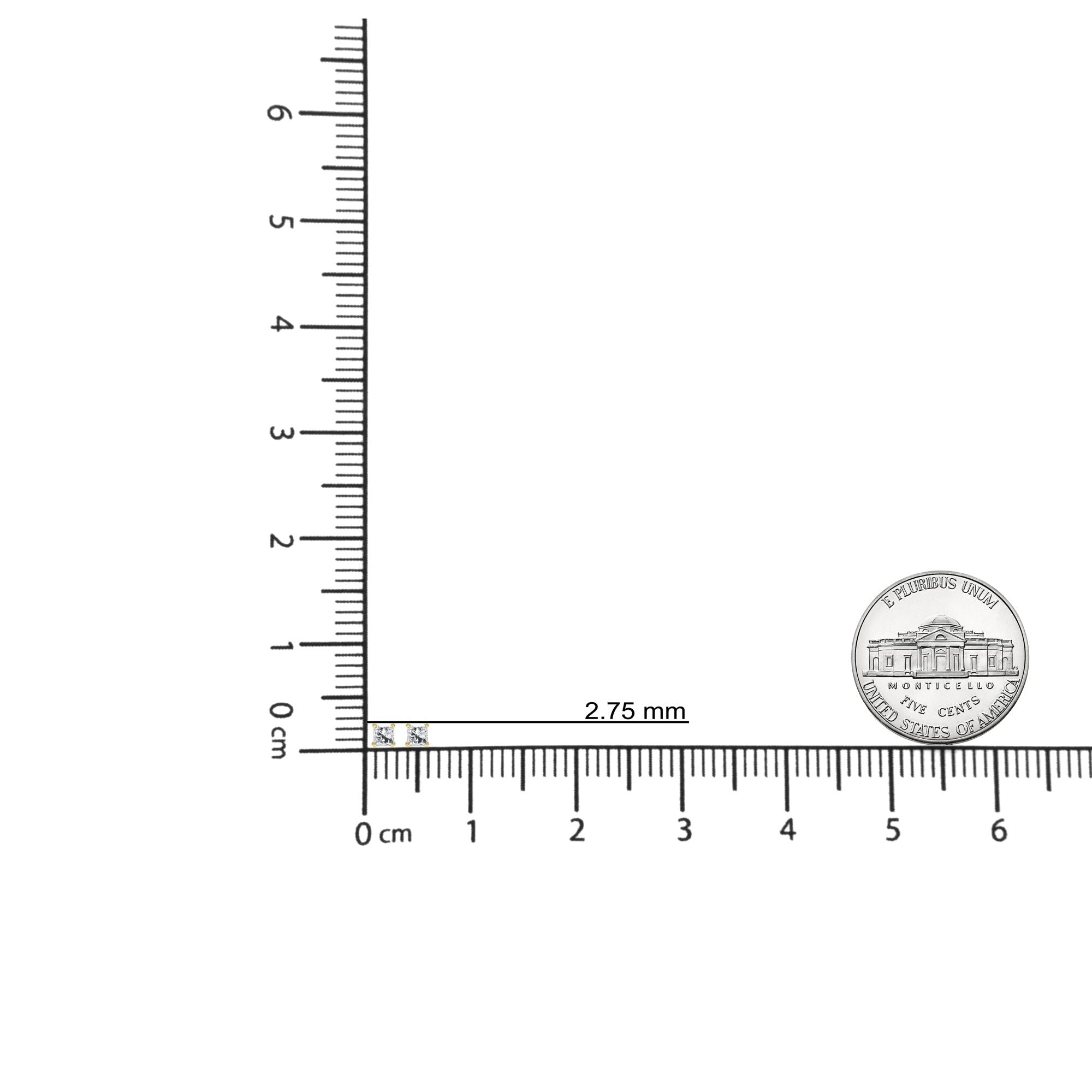 Orecchini a bottone con chiusura a pressione in oro giallo 14k certificato AGS da 1/4 cttw con 4 griffe e diamanti taglio principessa (colore FG, purezza SI2-I1) - Friggin Jewelry