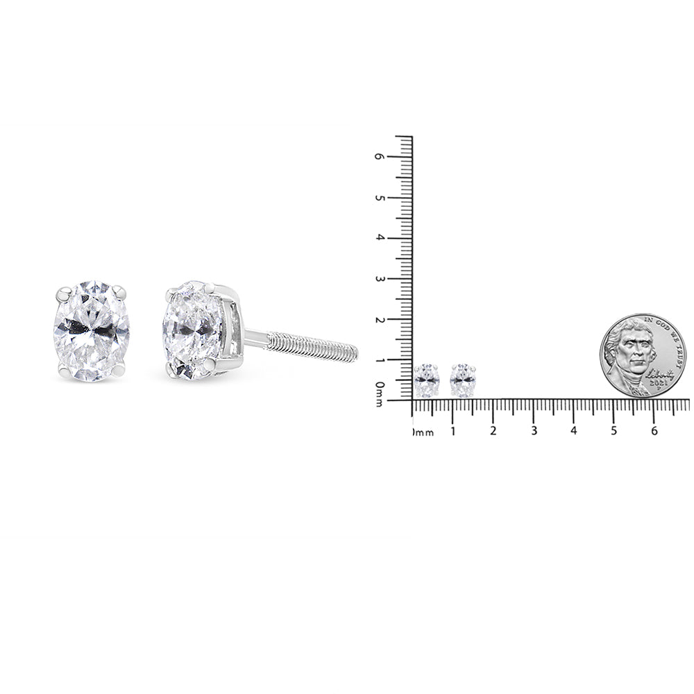 Aretes de oro blanco de 14 quilates con diamantes solitarios ovalados cultivados en laboratorio (color FG, claridad VS2-SI1) - Friggin Jewelry