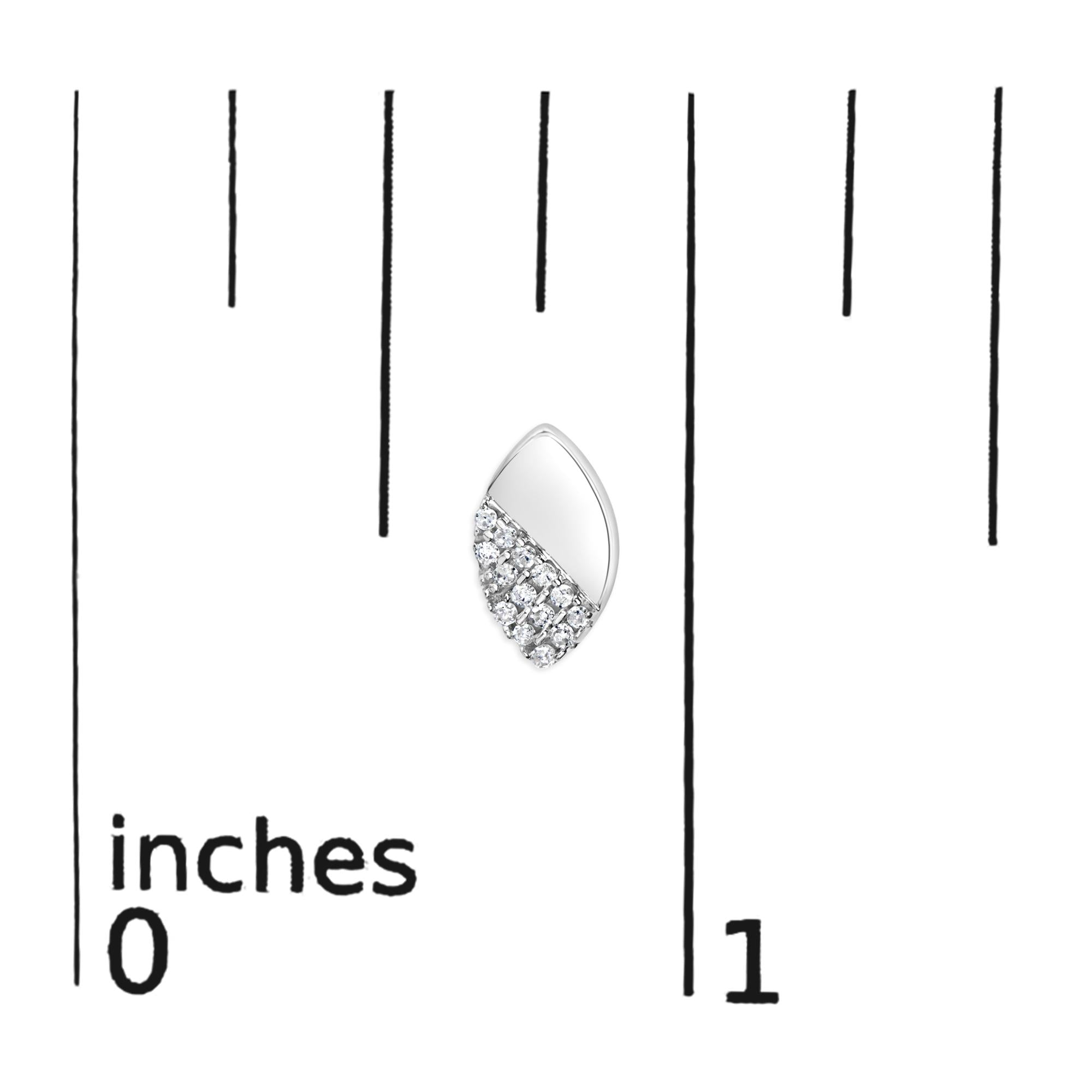 Pendientes de botón en forma de pera de plata de ley 925 con diamantes de 1/6 quilates y pulido espejo (color IJ, claridad I2-I3) - Friggin Jewelry