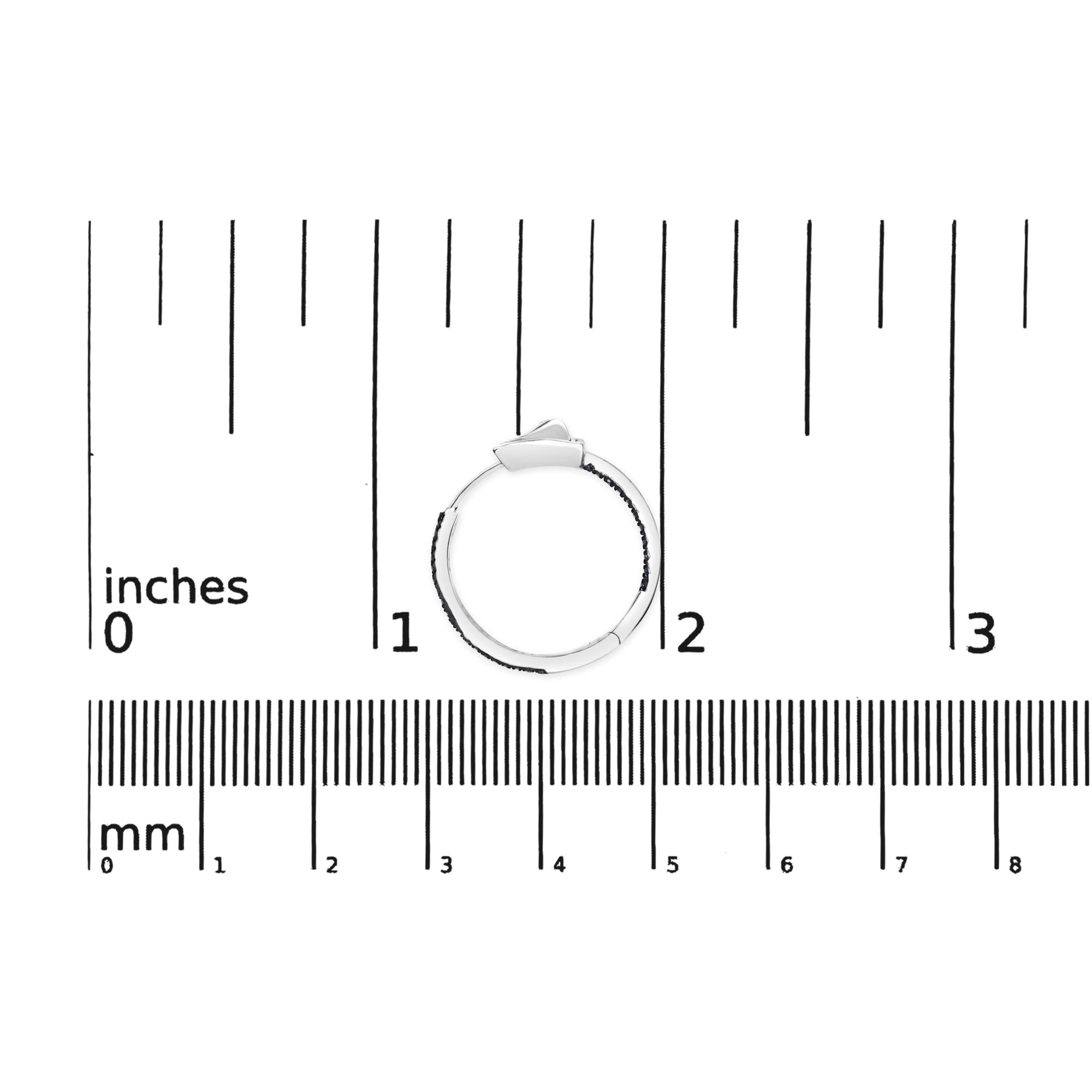 Orecchini a cerchio larghi 1 mm con diamanti blu trattati al rovescio da 1/3 ct in argento sterling 925 (colore blu, purezza I2-I3) - Friggin Jewelry