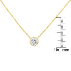 Collar con colgante solitario de oro amarillo de 10 quilates de 1/5 quilates con diamante redondo de talla brillante engastado en bisel, de 40,6 a 45,7 cm (color HI, claridad SI2-I1) - Friggin Jewelry