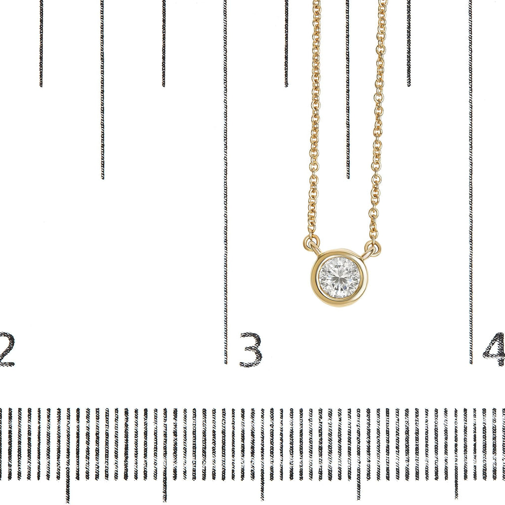 Collar con colgante solitario de oro de 10 quilates con diamante redondo de talla brillante engastado en bisel de 40,6 a 45,7 cm (color HI, claridad SI2-I1) - Friggin Jewelry