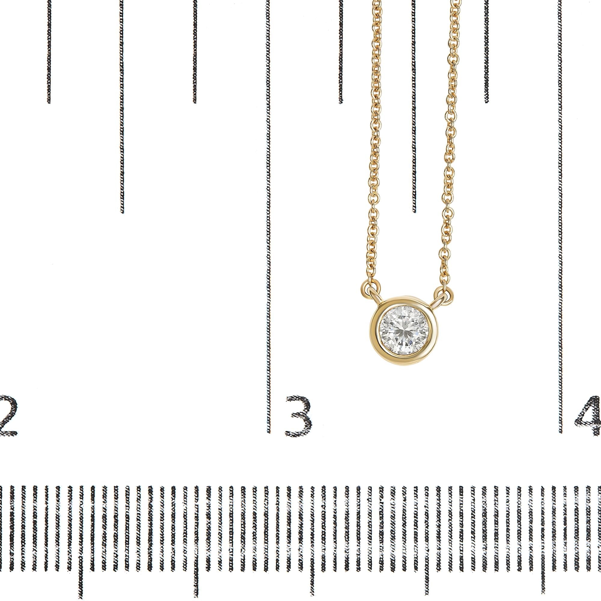 Collar con colgante solitario de oro de 10 quilates con diamante redondo de talla brillante engastado en bisel de 40,6 a 45,7 cm (color HI, claridad SI2-I1) - Friggin Jewelry