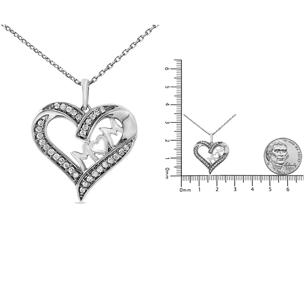 Collana con ciondolo a forma di cuore con "Mamma" incisa da 1/4 ct in argento sterling 925 (colore IJ, purezza I3) - Friggin Jewelry