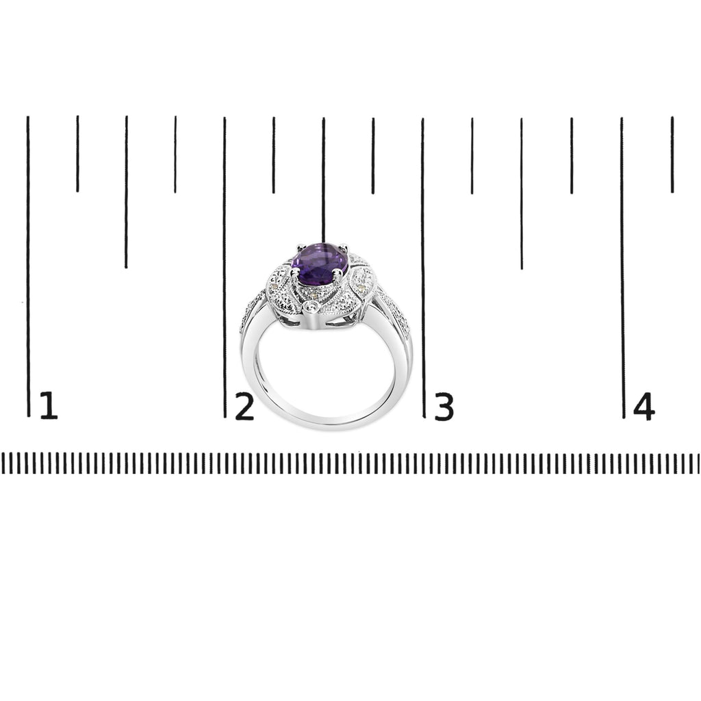 Anillo de cóctel de moda en plata de ley 925 de 9 x 7 mm con amatista morada ovalada y detalles de diamantes redondos (color IJ, claridad I1-I2) - Friggin Jewelry