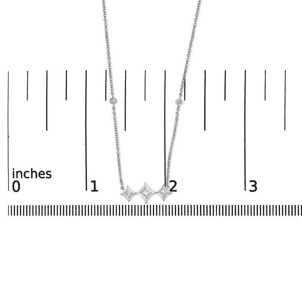 Collar de oro blanco de 10 quilates con diamantes princesa engastados en bisel, forma de cometa y estación (color HI, claridad SI2-I1) - 45,7 cm - Friggin Jewelry