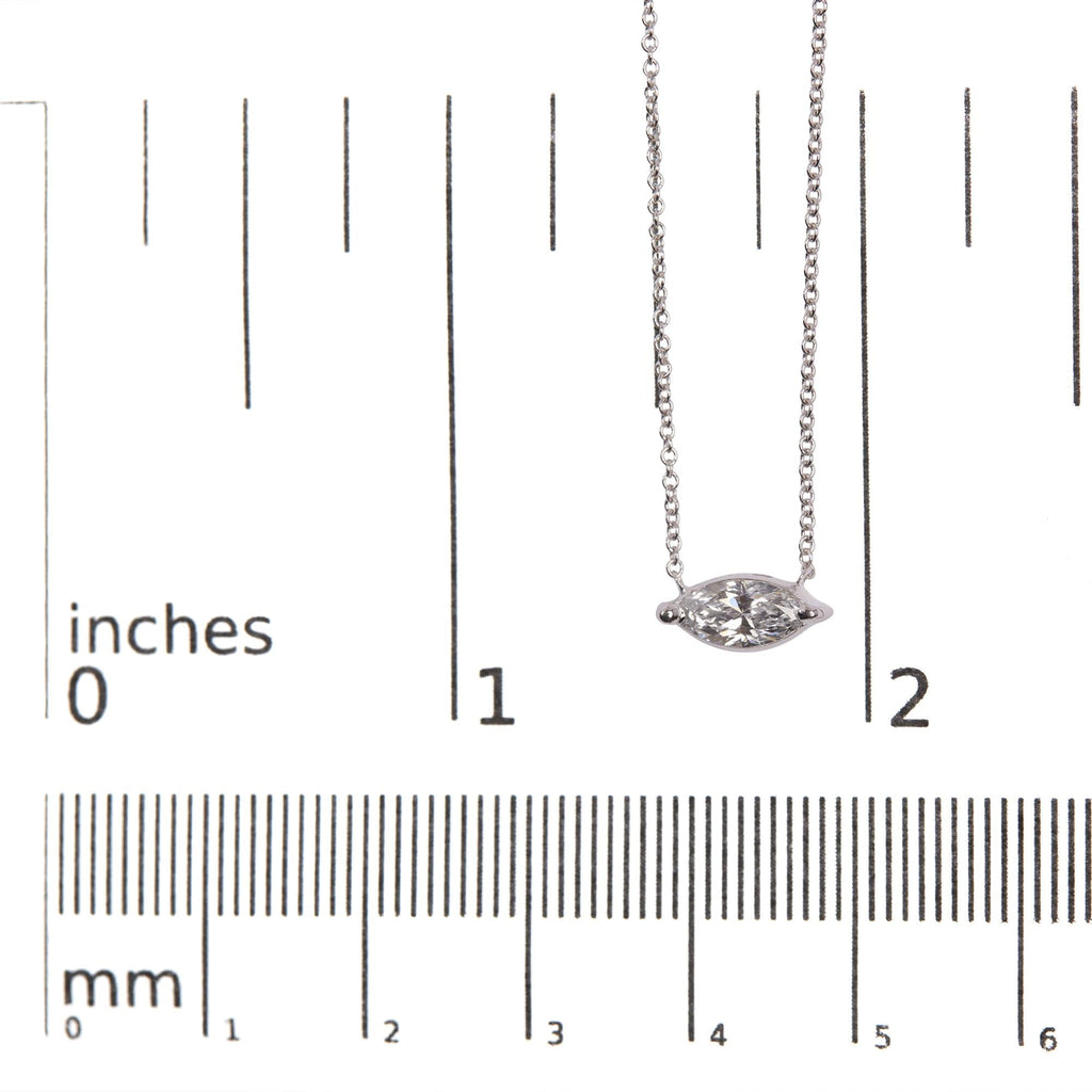 Collar con colgante solitario Este-Oeste de 18" en oro blanco de 14 quilates con diamante cultivado en laboratorio de 1/2 quilates y talla marquesa (color FG, claridad VS2-SI1) - Friggin Jewelry