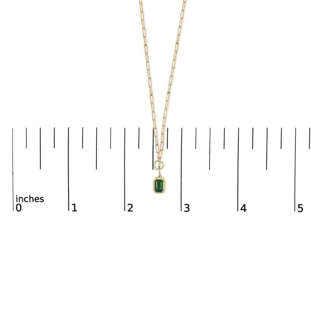 Collar con colgante solitario de esmeralda verde de 6 x 4 mm en oro amarillo de 10 quilates (45,7 cm) - Friggin Jewelry