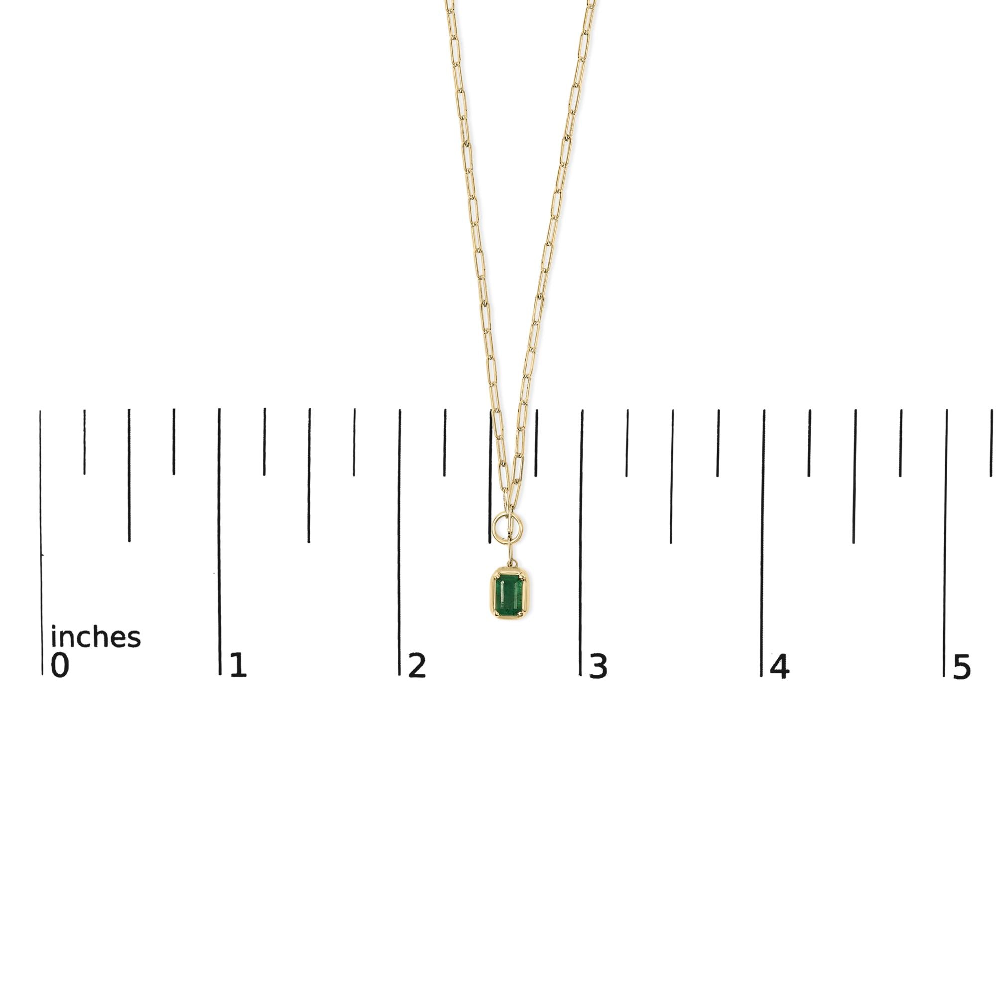 Collar con colgante solitario de esmeralda verde de 6 x 4 mm en oro amarillo de 10 quilates (45,7 cm) - Friggin Jewelry